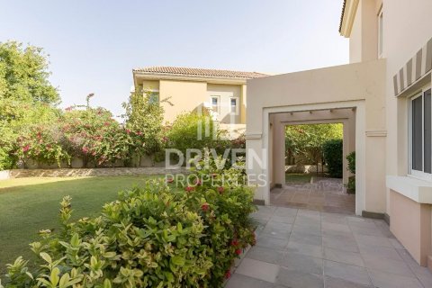 Villa itt: Dubai Sports City, EAE, 5 hálószoba, 412 m², azonosító: 602851 - fénykép 17