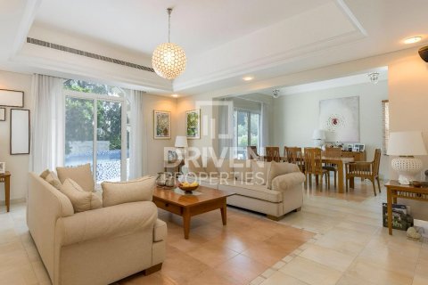 Villa itt: Dubai Sports City, EAE, 5 hálószoba, 412 m², azonosító: 602851 - fénykép 1