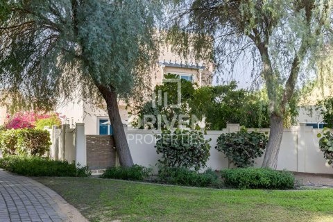 Villa itt: Dubai Sports City, EAE, 5 hálószoba, 412 m², azonosító: 602851 - fénykép 6
