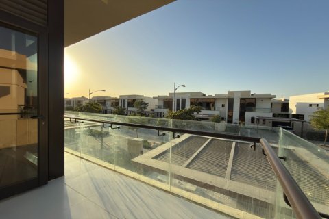 Villa para arrendamento em DAMAC Hills (Akoya by DAMAC), Dubai, EAU 3 quartos, 260 m2 № 688366 - foto 2