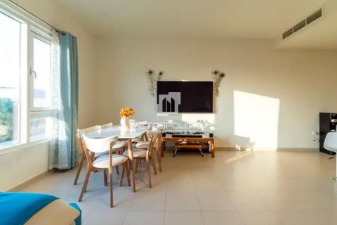 Apartment in Dubai South (Dubai World Central), Dubai, UAE 2 bedrooms, 113 sq.m. № 593187 - photo 4