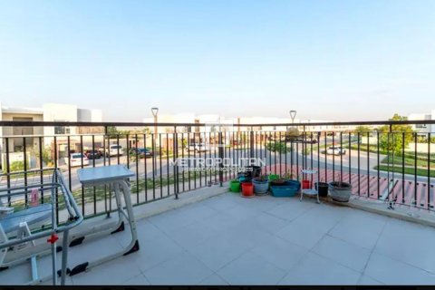 Apartment in Dubai South (Dubai World Central), Dubai, UAE 2 bedrooms, 113 sq.m. № 593187 - photo 15
