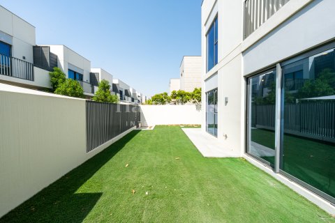 Casa urbana para arrendamento em Arabian Ranches 3, Dubai, EAU 4 quartos, 240.99038200 m2 № 739705 - foto 9
