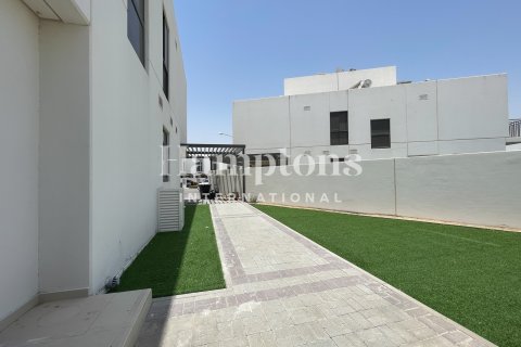 Radhus uthyres i Dubai, UAE 3 sovrum, 299.01016356 kvm Nr. 651637 - fotografi 8