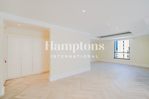 Dupleks di Jumeirah Beach Residence, Dubai, UAE 4 bilik tidur, 585.91971137 meter persegi № 695679 - foto 8