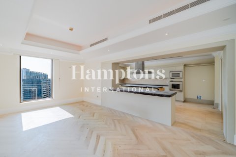 Dupleks di Jumeirah Beach Residence, Dubai, UAE 4 bilik tidur, 585.91971137 meter persegi № 695679 - foto 9