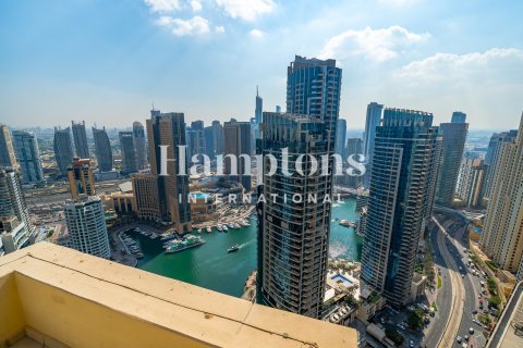 Dupleks di Jumeirah Beach Residence, Dubai, UAE 4 bilik tidur, 585.91971137 meter persegi № 695679 - foto 25