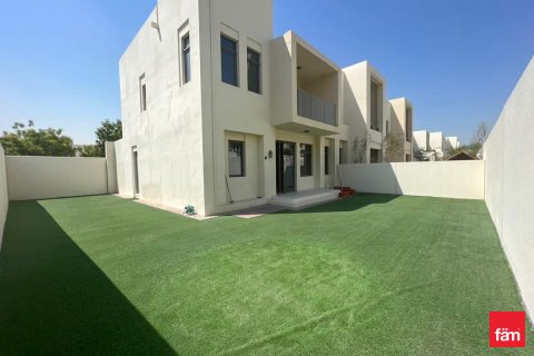 Снять в аренду таунхаус в Рим, Дубай, ОАЭ 3 спальни, 298.1м2, № 655686 - фото 1