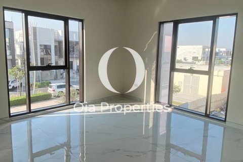 Vila na Yas Island, Abu Dhabi, SAE 4 ložnice, 502 m² Č.: 608471 - fotografie 8