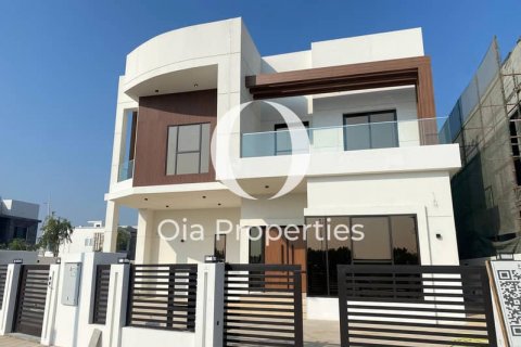 Vila na Yas Island, Abu Dhabi, SAE 4 ložnice, 502 m² Č.: 608471 - fotografie 2