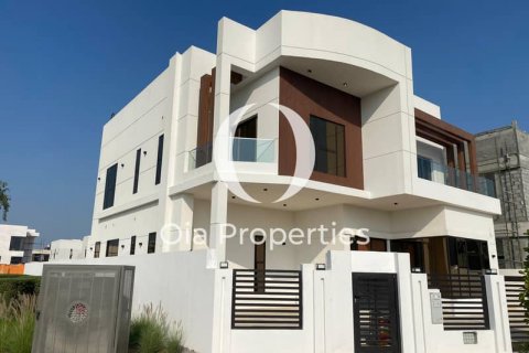 Vila na Yas Island, Abu Dhabi, SAE 4 ložnice, 502 m² Č.: 608471 - fotografie 1