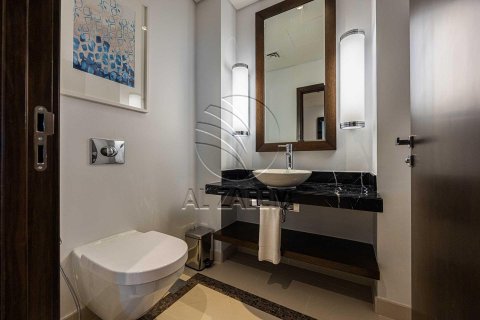 Apartment in The Marina, Abu Dhabi, UAE 2 bedrooms, 141 sq.m. № 615509 - photo 8
