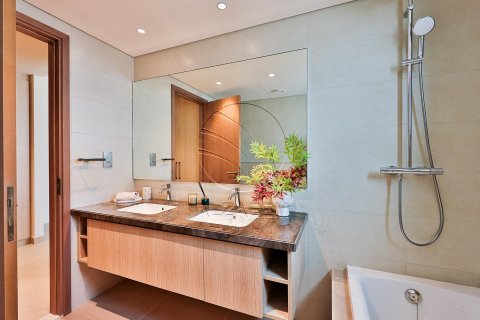 Villa in Khalifa City, Abu Dhabi, UAE 5 bedrooms, 428 sq.m. № 615095 - photo 14