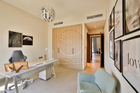 Villa in Khalifa City, Abu Dhabi, UAE 5 bedrooms, 428 sq.m. № 615095 - photo 25
