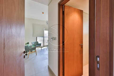 Villa in Khalifa City, Abu Dhabi, UAE 5 bedrooms, 428 sq.m. № 615095 - photo 20