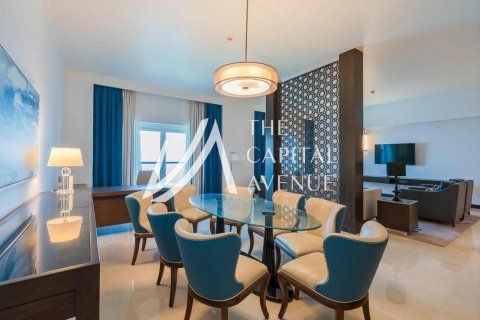 Byt v The Marina, Abu Dhabi, SAE 3 ložnice, 222 m² Č.: 604783 - fotografie 3