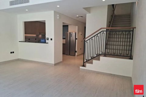 Villa itt: Dubai, EAE, 3 hálószoba, 144 m², azonosító: 701463