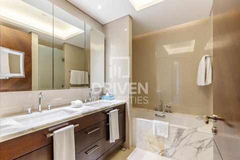 Apartment til salg i Downtown Dubai (Downtown Burj Dubai), Dubai, UAE 2 soveværelser, 157.84 kvm № 755636 - foto 10