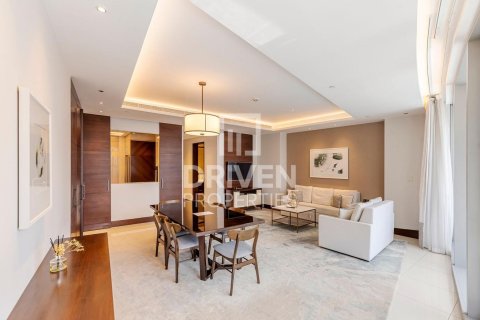 Apartment til salg i Downtown Dubai (Downtown Burj Dubai), Dubai, UAE 2 soveværelser, 157.84 kvm № 755636 - foto 3