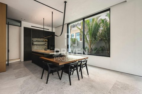 Vila di Jumeirah, Dubai, UEA 6 kamar tidur, 893.73 m2 nomor 755634 - foto 6