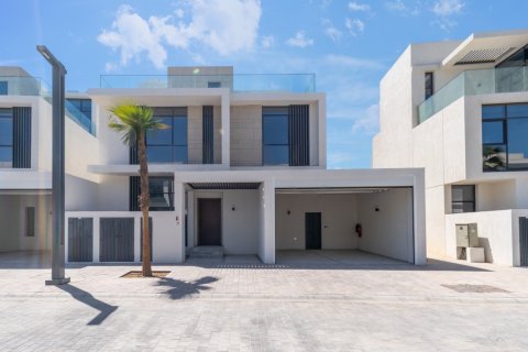 Villa em Ras Al Khaimah, EAU 5 quartos, 608 m2 № 696282