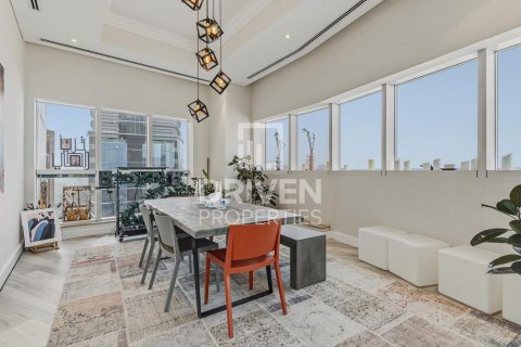 Penthouse til salg i Dubai Internet City, Dubai, UAE 3 soveværelser, 487.46 kvm № 743072 - foto 2
