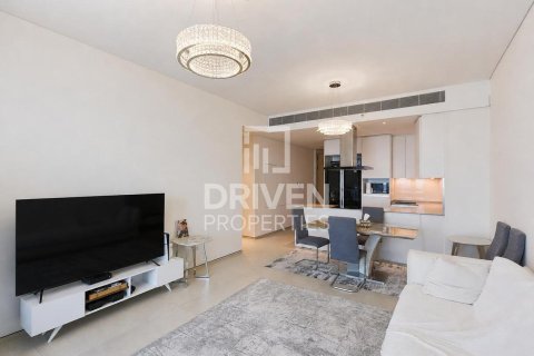 Apartment in Jumeirah Beach Residence, Dubai, UAE 2 bedrooms, 108.42 sq.m. № 745529 - photo 3