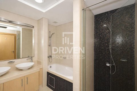 Appartement te huur in Palm Jumeirah, Dubai, VAE 2 slaapkamers, 185.53 vr.m., nr 745533 - foto 18