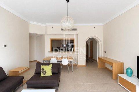 Appartement te huur in Palm Jumeirah, Dubai, VAE 2 slaapkamers, 185.53 vr.m., nr 745533 - foto 2