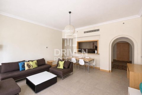 Appartement te huur in Palm Jumeirah, Dubai, VAE 2 slaapkamers, 185.53 vr.m., nr 745533 - foto 3