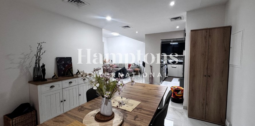 Apartment sa Greens, Dubai, UAE 3 silid-tulugan, 153.476 sq.m. № 699222