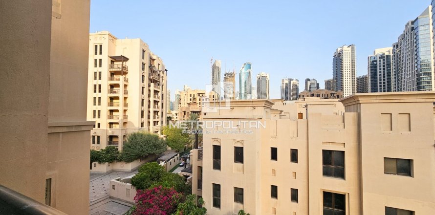 Appartement à Old Town, Dubai, EAU: 1 chambre, 101 m2 № 664098