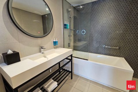 Пәтер Дубай, БАӘ-да 1 жатын бөлме, 62.8 м² № 696900 - фото 11