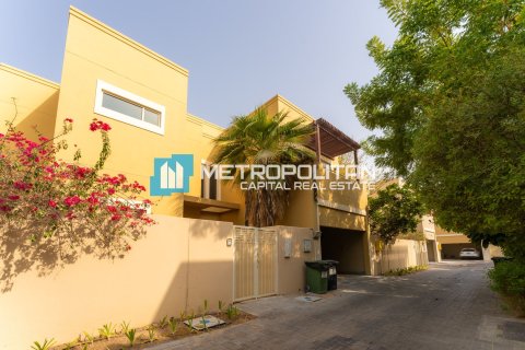 Vila u Al Raha Gardens, Abu Dhabi, UAE 3 spavaćih soba, 324.4 m2 Br. 651971 - fotografija 1
