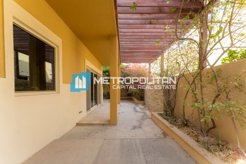 Vila u Al Raha Gardens, Abu Dhabi, UAE 3 spavaćih soba, 324.4 m2 Br. 651971 - fotografija 7