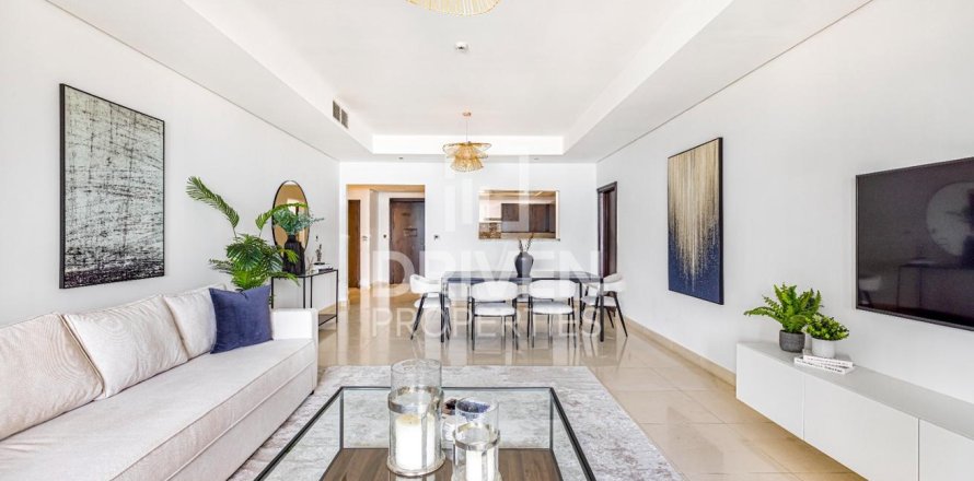 Apartament në Palm Jumeirah, Dubai, Emiratet e Bashkuara Arabe 2 dhoma gjumi, 181.72 m2. № 745695