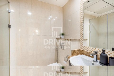 Apartament në Palm Jumeirah, Dubai, Emiratet e Bashkuara Arabe 2 dhoma gjumi, 181.72 m2. № 745695 - Foto 17
