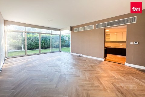 Kuća u nizu u gradu Dubai, UAE 4 spavaće sobe, 316.6 m2 Br. 660510 - Slika 4