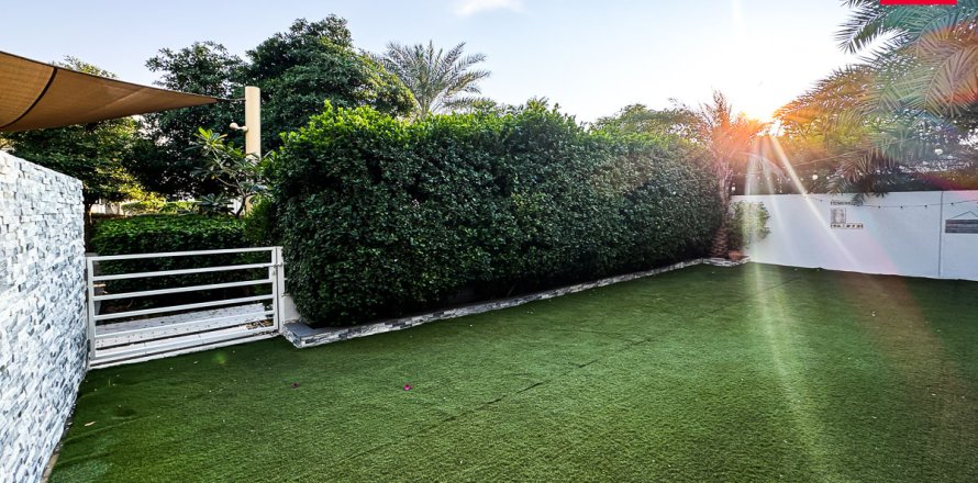 Stadthaus in Dubai, VAE: 4 Schlafzimmer, 316.6 m2 Nr. 660510