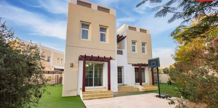 Vila di Dubai, UEA 3 kamar tidur, 677.8 m2 nomor 660508