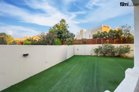 Villa à louer à Dubai, EAU 3 chambres, 677.7 m2 № 660508 - photo 30