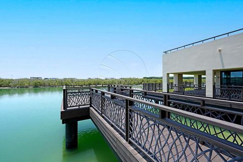 Villa in Al Gurm, Abu Dhabi, UAE 4 bedrooms, 1384 sq.m. № 615412 - photo 14
