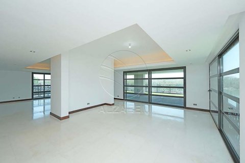 Villa in Al Gurm, Abu Dhabi, UAE 4 bedrooms, 1384 sq.m. № 615412 - photo 20