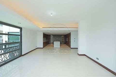 Villa in Al Gurm, Abu Dhabi, UAE 4 bedrooms, 1384 sq.m. № 615412 - photo 23
