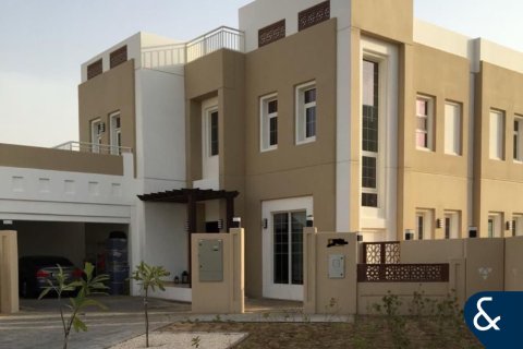 Villa sa Mudon, Dubai, UAE 3 silid-tulugan, 345 sq.m. № 667513 - larawan 1