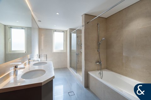 Vila v Arabian Ranches, Dubai, SAE 5 ložnice, 450 m² Č.: 666559 - fotografie 14