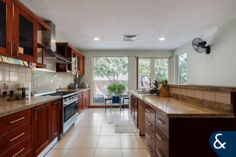 Vila v Arabian Ranches, Dubai, SAE 5 ložnice, 450 m² Č.: 666559 - fotografie 3