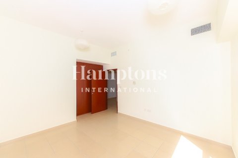 Apartamento en Jumeirah Beach Residence, Dubai, EAU 2 dormitorios, 132.294 m² № 717874