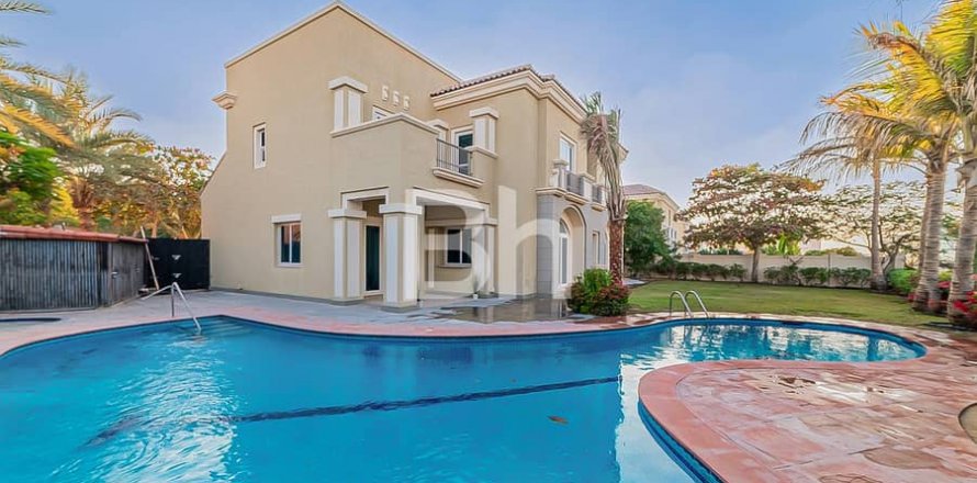 Вилла в Dubai Sports City, Дубай, ОАЭ 5 спален, 542м2 № 614587