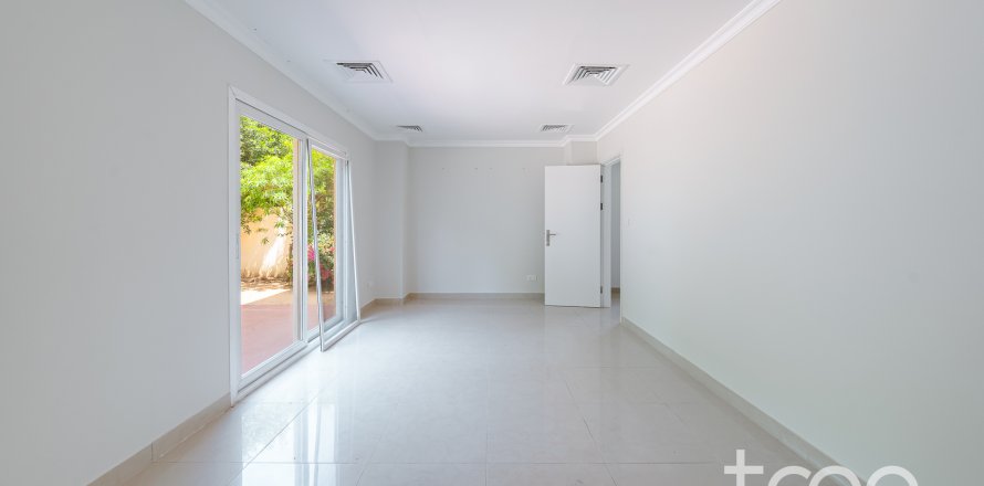 Villa en Meadows, Dubai, EAU 3 dormitorios, 310.76 m² № 733094